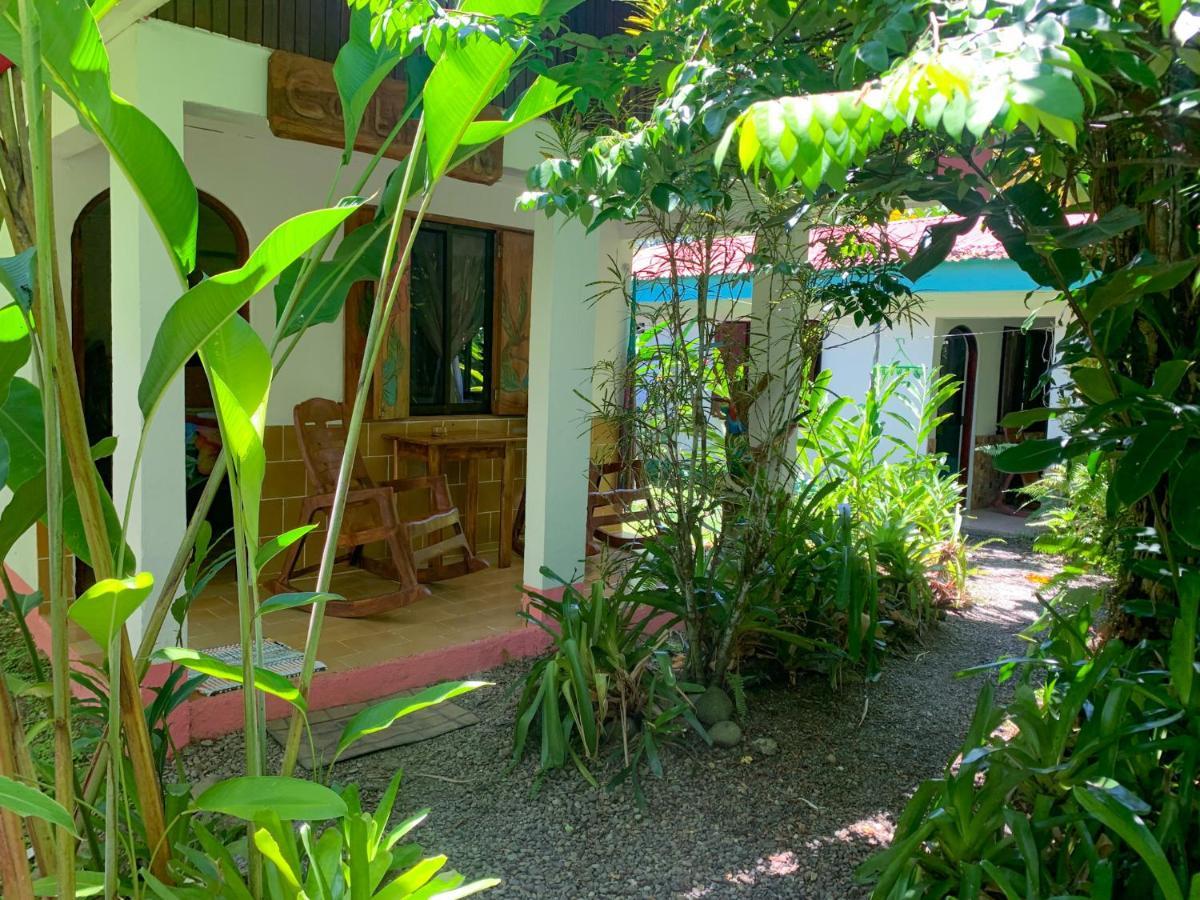 Cabinas Tito Cahuita Luaran gambar